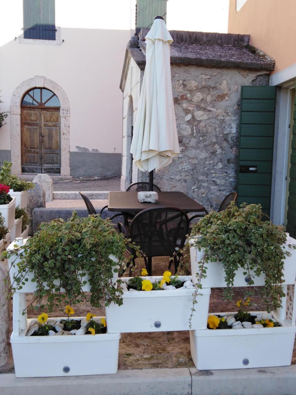 Casa Del Capitello Caprino Veronese Exterior foto